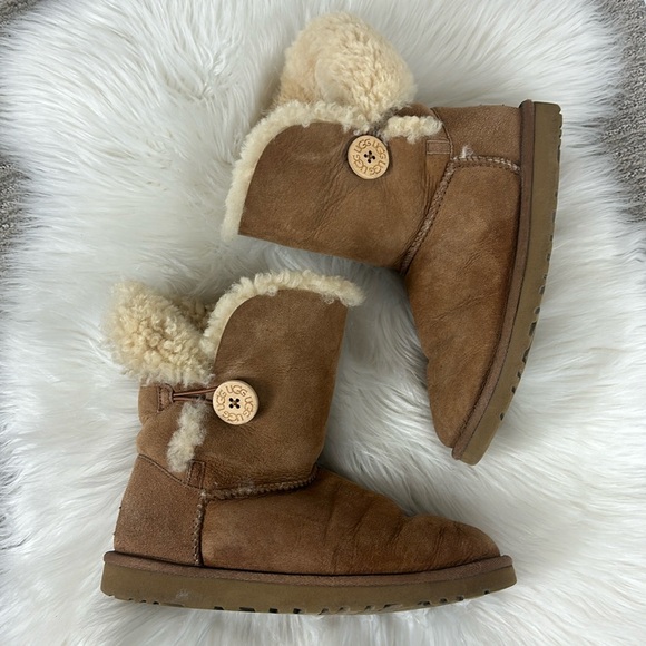 UGG Shoes - UGG Tan Bailey Button Suede Sheepskin Boots 7